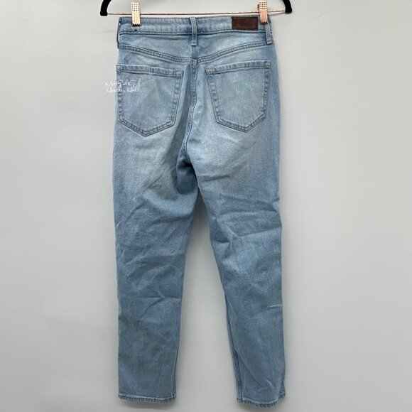 Hollister Ultra High-Rise Distressed Mom Jeans Size 26 - Picture 4 of 6